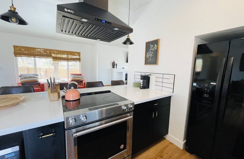 Twentynine Palms House | Modern Retreat Just Minutes from Joshua Tree NP - 10/10 Rated