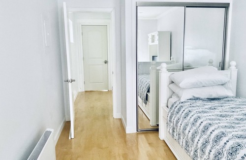 Southwest Berkeley Bed & Breakfast | Serene Hotel Retreat in Berkeley with Spa and Breakfast