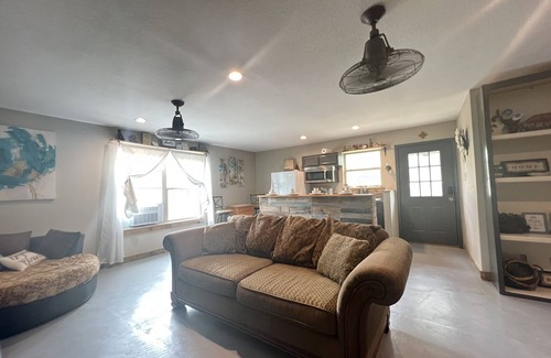 Killeen House | Peaceful Pool Retreat Getaway