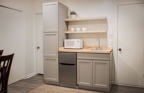 Lakeway House | Serene Water View Retreat on Lake Travis - 9.4/10 Rated