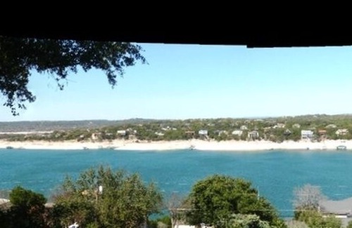 Lakeway House | Serene Water View Retreat on Lake Travis - 9.4/10 Rated