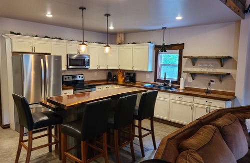 Blue Springs Other | Serene Barndo Retreat: Nature Escape Near Kansas City
