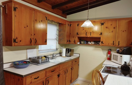 Florida Central Atlantic Coast House | Serene Pet-Friendly Retreat with Spa and Lake Views