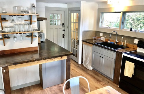 Sunapee Cottage | Serene Lakeside Cottage Near Skiing in Sunapee