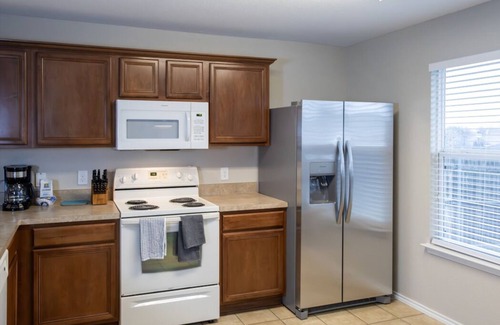 Fort Worth House | Peaceful & Quiet Neighborhood 30 Days Minimum Stay