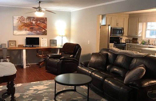 Oak Grove House | Serene Ranch Home Steps from Downtown - Guest Rated 9.8