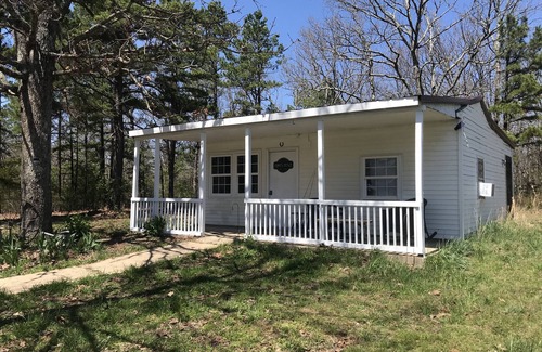 Salem House | Tranquil Retreat with Ocean & Lake Views, Rated 10/10