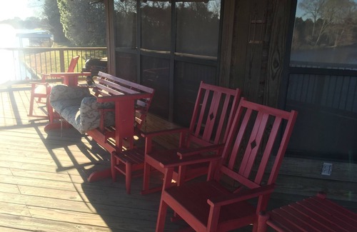 Natchitoches House | Relaxing Retreat: Fish, Shop & Explore with Lake Views