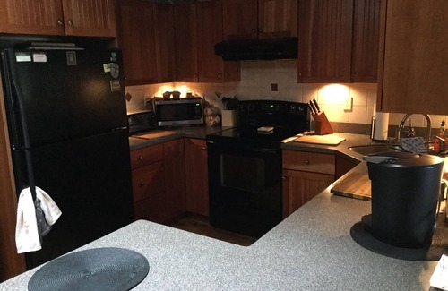 Day House | Serene Getaway by the Great Sacandaga Lake - 10/10 Rated