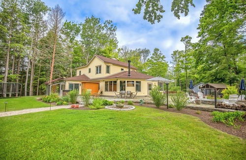 North Egremont House | Serene Retreat: 10 Minutes to Great Barrington's Best!