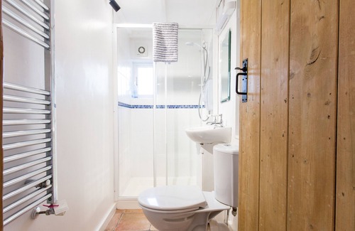 The Lizard Cottage | Tranquil Escape with Breathtaking Sea Views