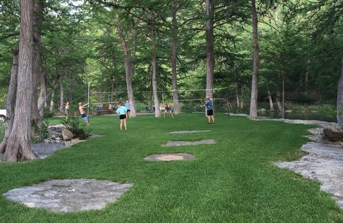 Ingram Cabin | Serene River Retreat: Paradise River Bend Awaits You