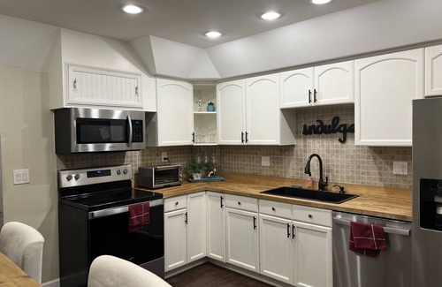 Sarasota Springs House | Serene Room 15 Minutes from Downtown and the Beach