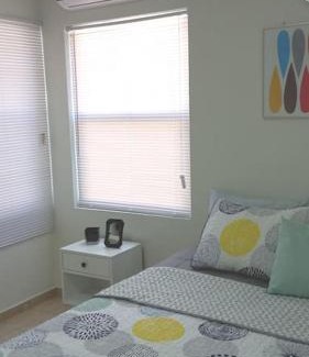 Willemstad House | Tranquil Room Steps from the Beach with Ocean Views