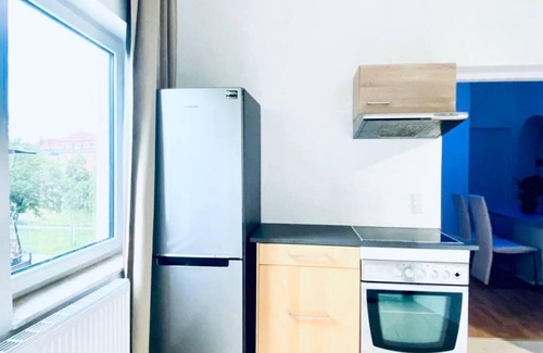 Liesing Apartment | Peaceful Room for 2 in Spacious Shared Apartment