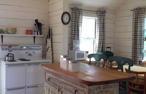 Plymouth Cottage | Serene Rustic Retreat with Private Beach and Pond Access
