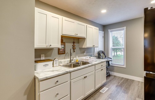 New Haven  Huron County House | Serene Shiloh Home with Deck & Access to Fishing Pond