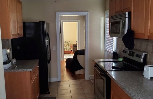 Petersburg House | Tranquil 3 Bedroom Home with Family-Friendly Amenities