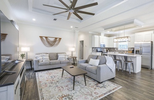 Starke House | Idyllic Starke Retreat with Deck, Spa & Breakfast Included
