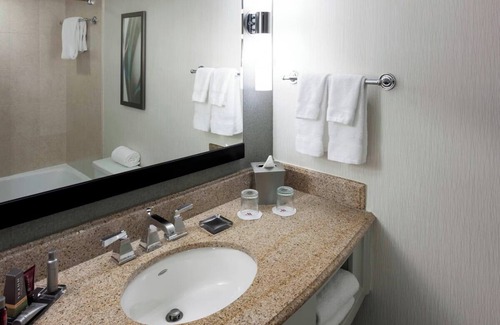 Fairfax Hotel | Peaceful Stay Near Fairfax Museum & Visitor Center | 4 Units with Free Parking