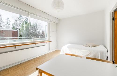 Etelainen District Apartment | Tranquil Studio Retreat Near Nature - 4-Star Experience
