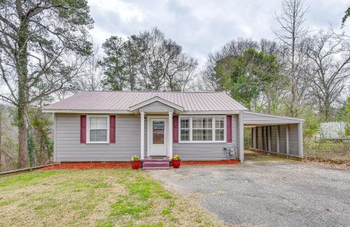 East Tallassee House | Serene Tallassee Cottage with 2 Acres of Nature