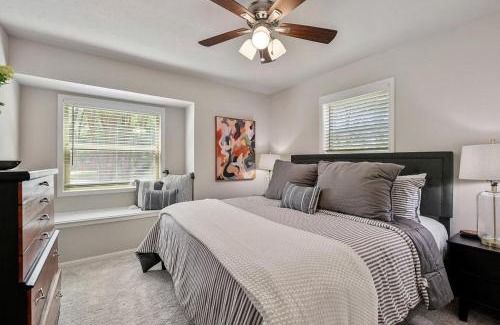 La Brisa House | Peaceful Texas Retreat with Game Room & Private Outdoor Space Near Kyle Field & Downtown Bryan in Dr. Bryan, Texas