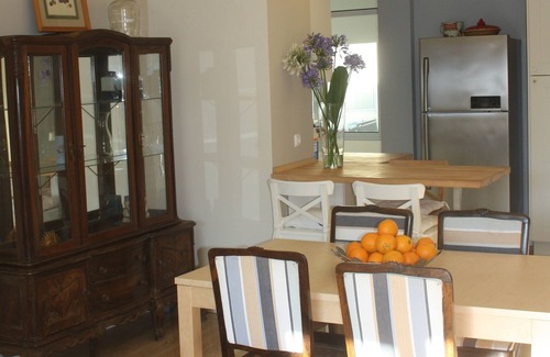 Sao Pedro Apartment | Peaceful Cambridge Top Floor Apartment with Balconies