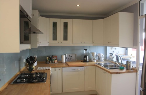 Sao Pedro Apartment | Peaceful Cambridge Top Floor Apartment with Balconies