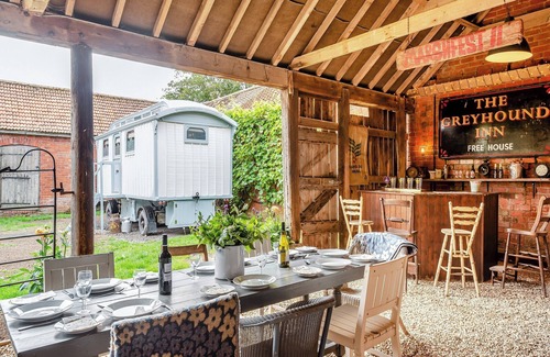 Grimsby Cottage | Comfortable 2 Bedroom Retreat in Marshchapel near Louth