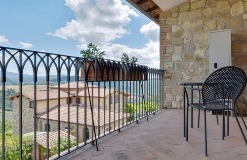 Canalicchio House | Relax at Belvilla by OYO Bilo3 with Pool and Spa