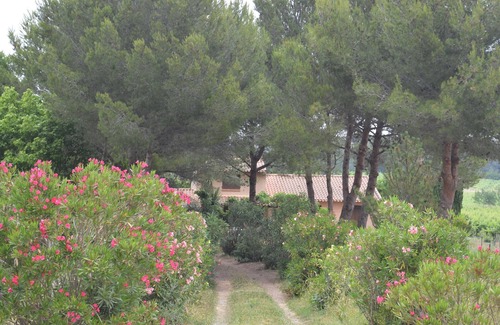 Pinet Villa | Tranquil Villa 15 Minutes from Beautiful Beaches