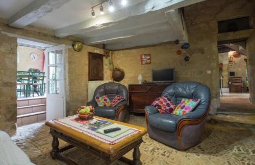 Saint-Jory-las-Bloux House | Modern Aquitaine Home with Pool, Perfect for Families