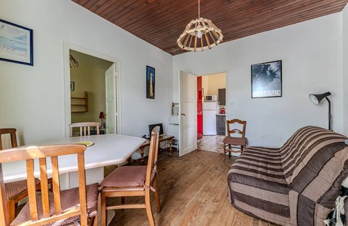 Soulac-sur-Mer Villa | Serene Oceanfront Villa with Pool and Pet-Friendly Perks