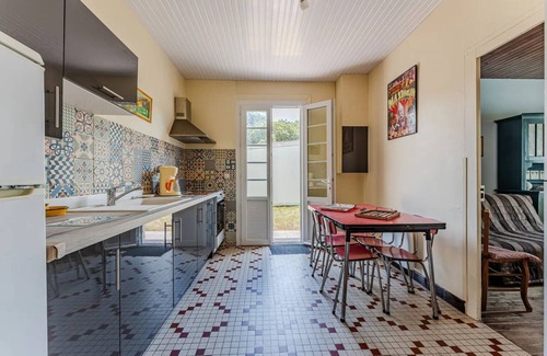 Soulac-sur-Mer Villa | Serene Oceanfront Villa with Pool and Pet-Friendly Perks