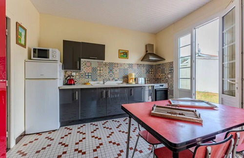 Soulac-sur-Mer Villa | Serene Oceanfront Villa with Pool and Pet-Friendly Perks