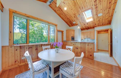 Warrenville House | Relaxing Warrenville Retreat Steps from Herrick Lake!