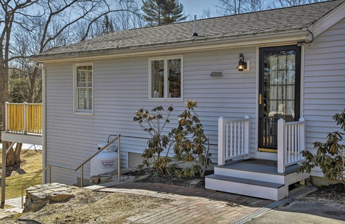 Freeport Apartment | Tranquil Waterfront Apartment with Pool Near Portland