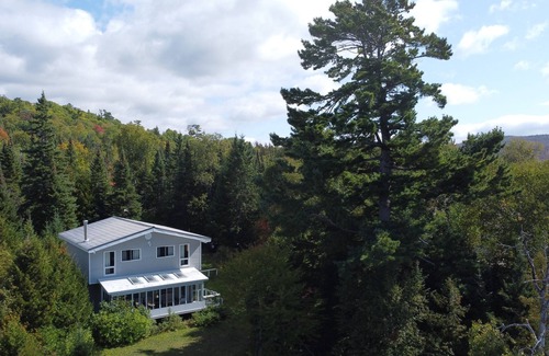 Algoma District Cottage | Tranquil Waterfront Cottage Steps from the Beach