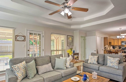 Waxahachie House | Serene Waxahachie Home with Private Backyard & Spa Amenities