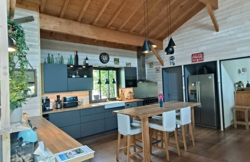 Le Porge House | Tranquil Wooden Retreat Minutes from the Beach with Spa