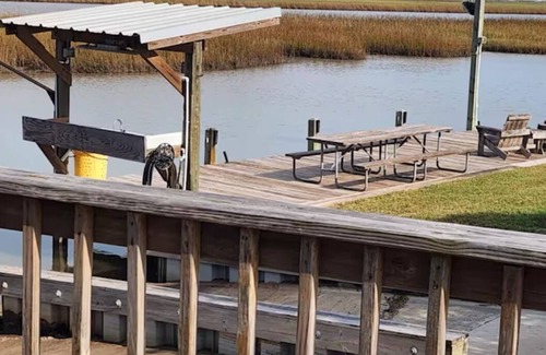 Cedar Lane Cottage | Peach House close to ICW & Sargent beach