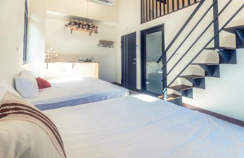 Puli Villa | Relaxing Peachland Retreat with Oceanfront Hot Tub Access