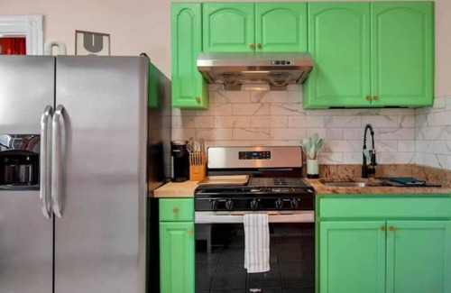East Rock Apartment | Idyllic Retreat in East Rock Near Yale and Downtown