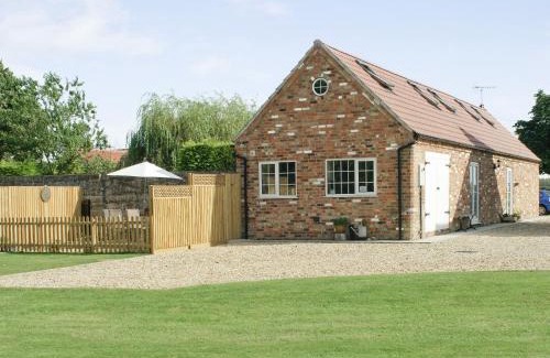 Lincoln House | Pet-Friendly Escape at Peacock Barn - Rated 9.8/10!