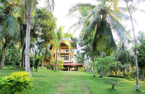 Ahangama Villa | Peacock Point: Family-Friendly Stays with Great Amenities