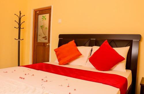 Anuradhapura Resort | Cozy Peacock Resort: Family-Friendly with Breakfast & Kitchen