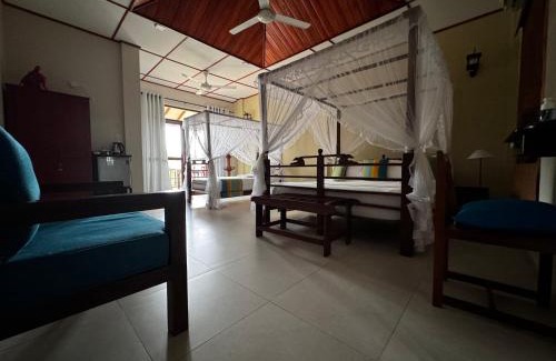 Mirissa House | Peacock Villa: Guest Rated 9.8, Oceanfront Bliss Awaits