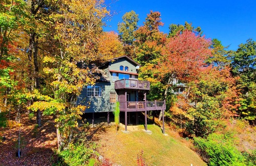 Blue Ridge Cabin | Relaxing Retreat with Mountain Views & Hot Tub Amenities