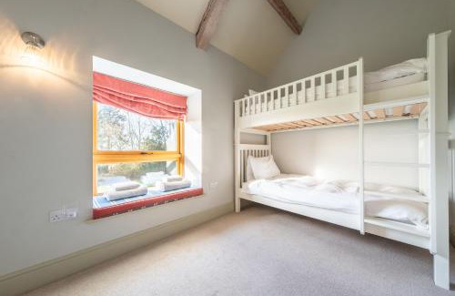 Tittleshall House | Discover Peak Hall: Pet and Child Friendly Retreat